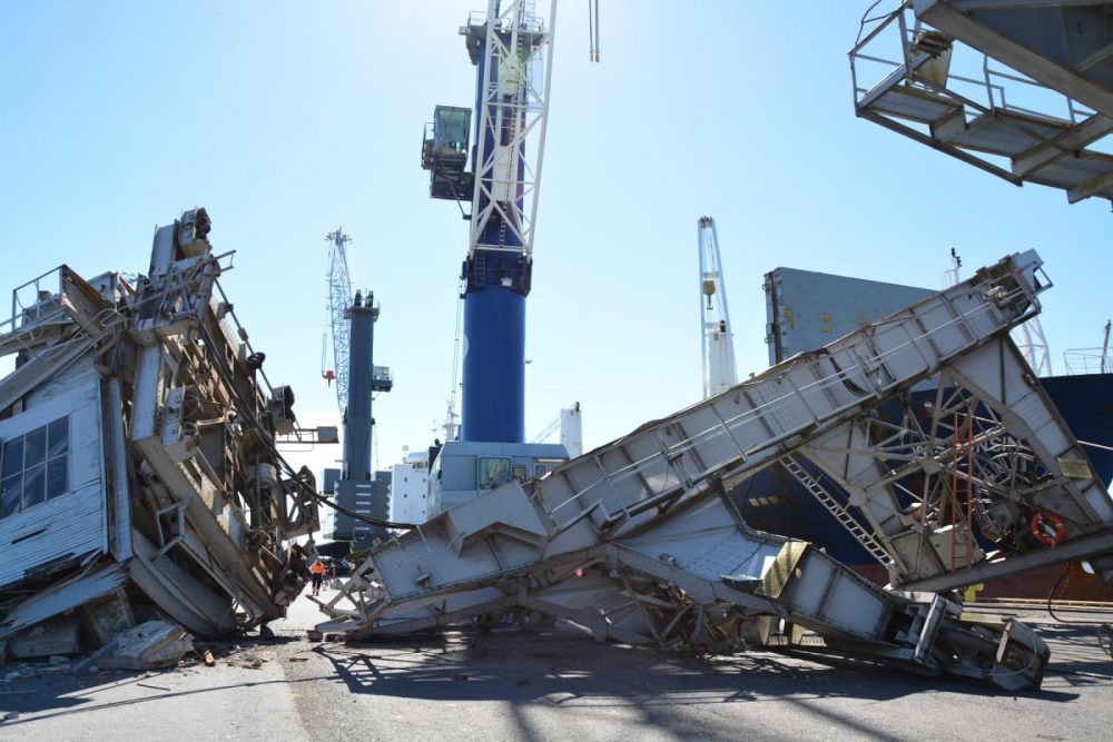 Accident At Vaasa Harbor Cargo Ship Arrived At The Dock Without A
