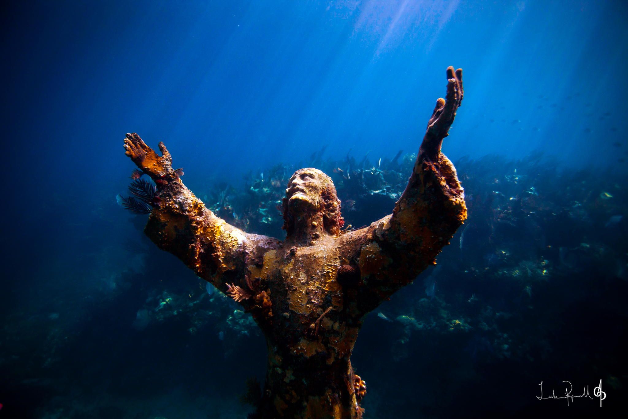 Diver Sees Jesus of Nazareth While Diving Near Portofino, Italy (PHOTOS