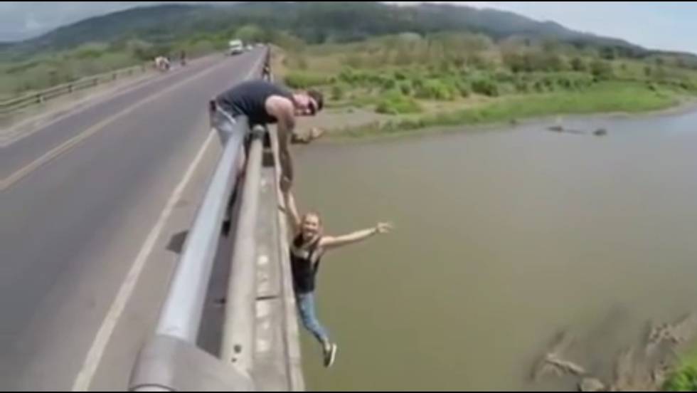 Instagram Model Surprises the World by Hanging Off of a ... - 980 x 552 jpeg 30kB