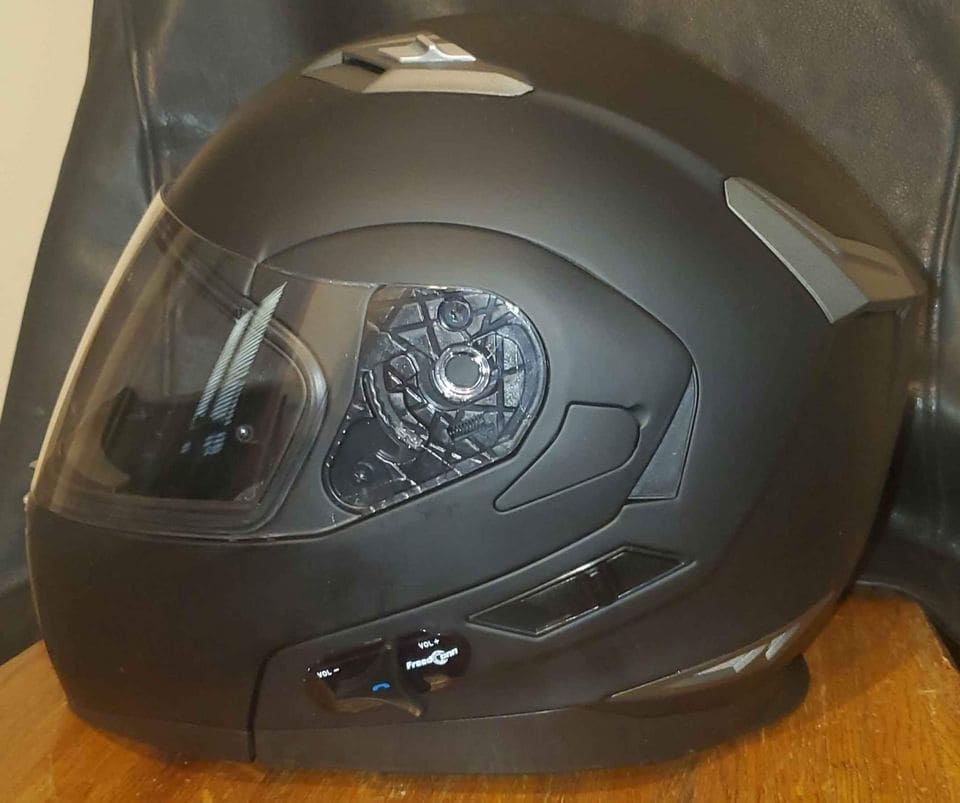 New ILM bluetooth helmet from the side