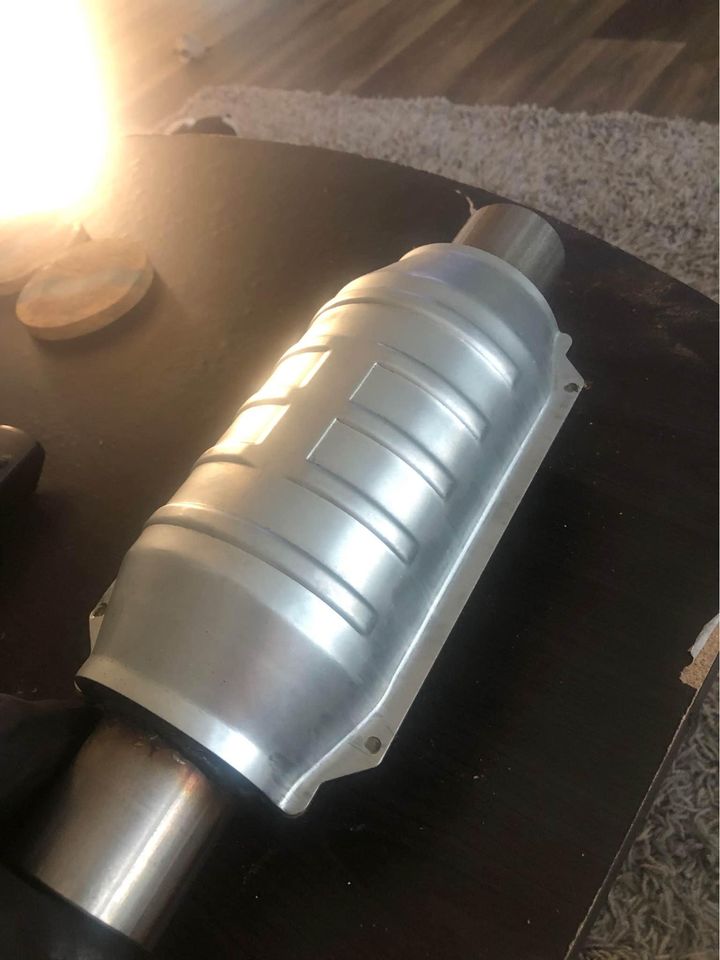 Universal catalytic converter