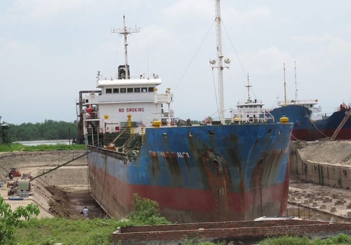Product tanker Toan Thang 68 Alci exploded at dry dock in Vietnam