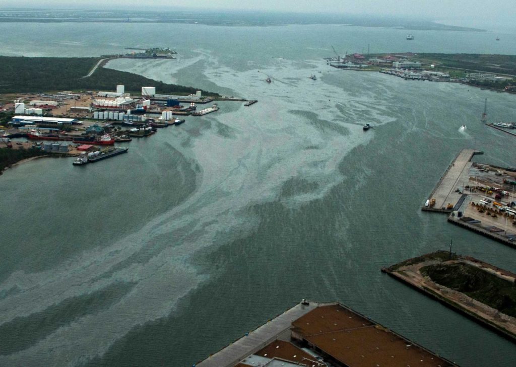 kirby-inland-marine-reached-out-court-settlement-for-houston-ship